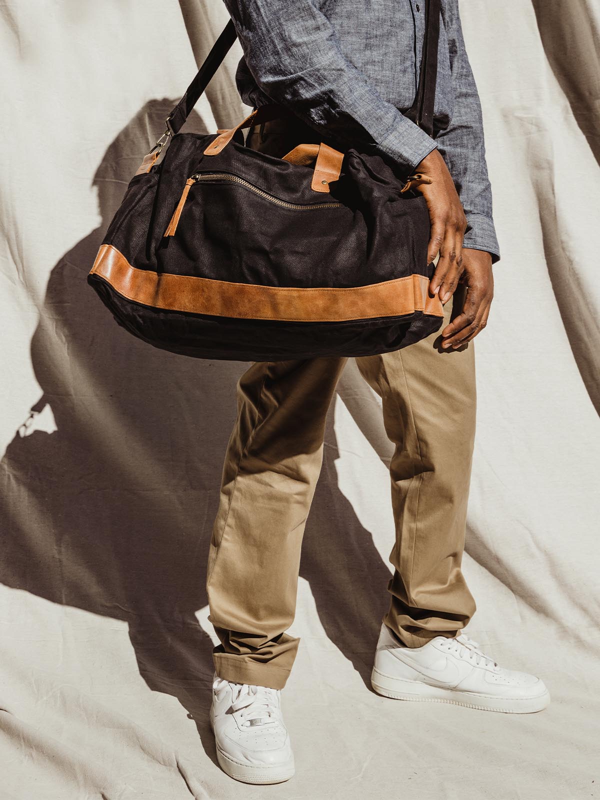 Weekender Bag in Black or Tan