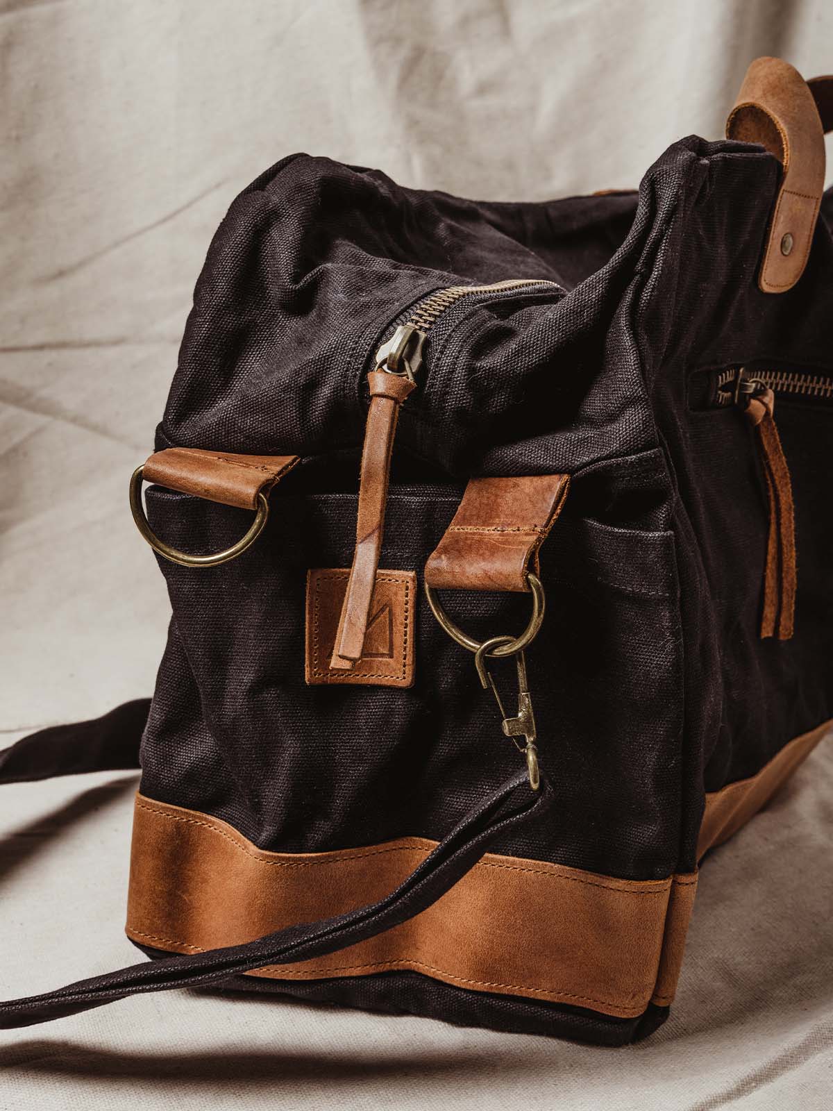 Weekender Bag in Black or Tan