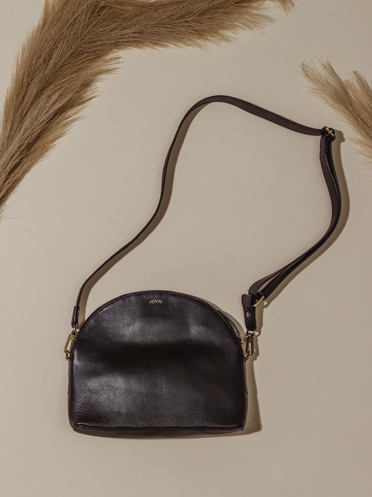 Small Halfmoon Leather Purse