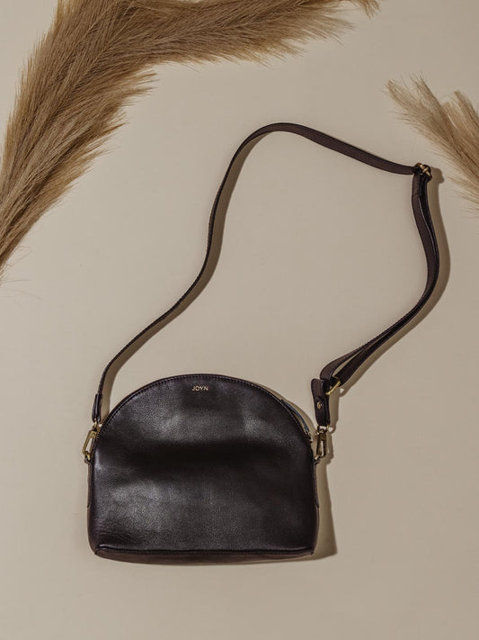 Small Halfmoon Leather Purse