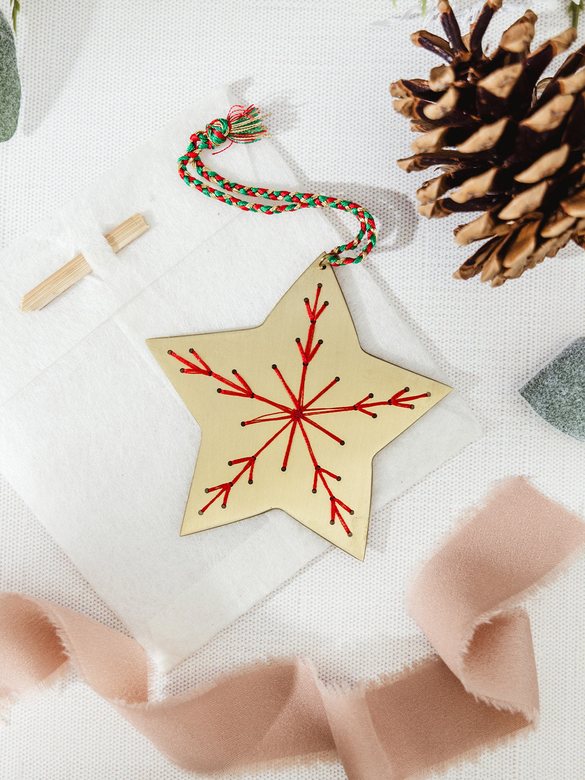 Star Metal Christmas Ornament