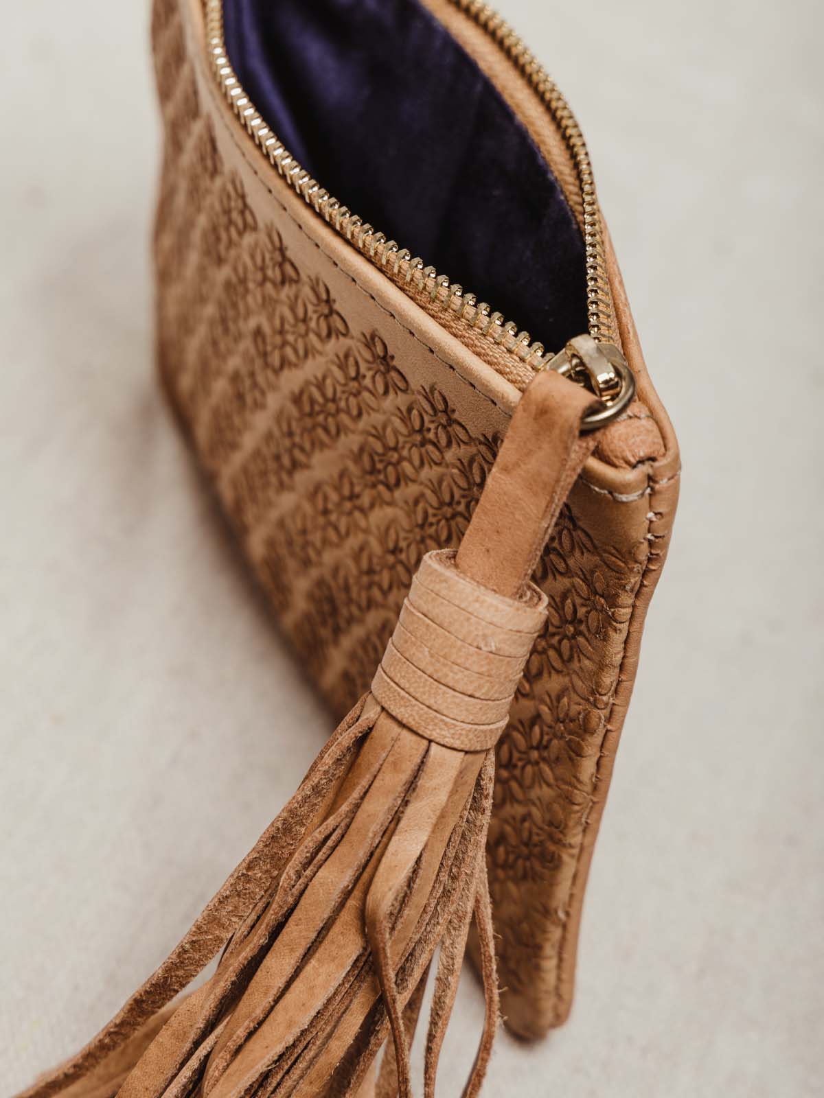 Small Leather Bag With Zipper in Brown