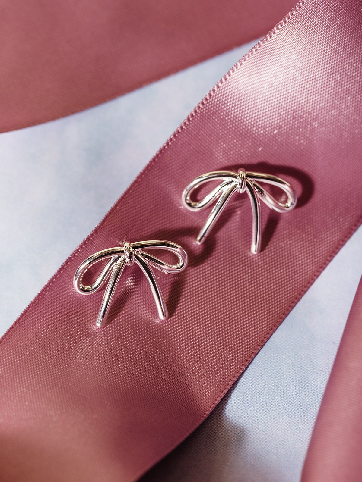 Bow Earrings (Gold or Silver)