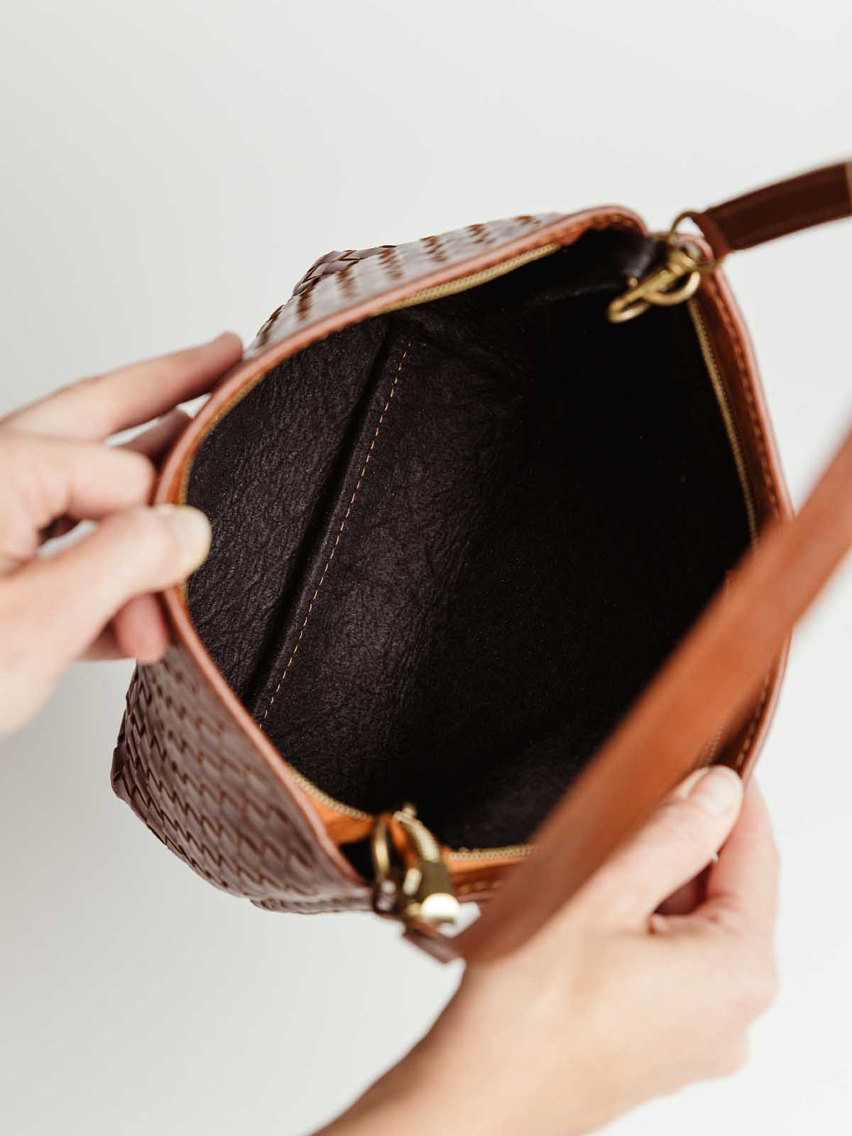 Luxe Woven Leather Shoulder Bag in Mahogany