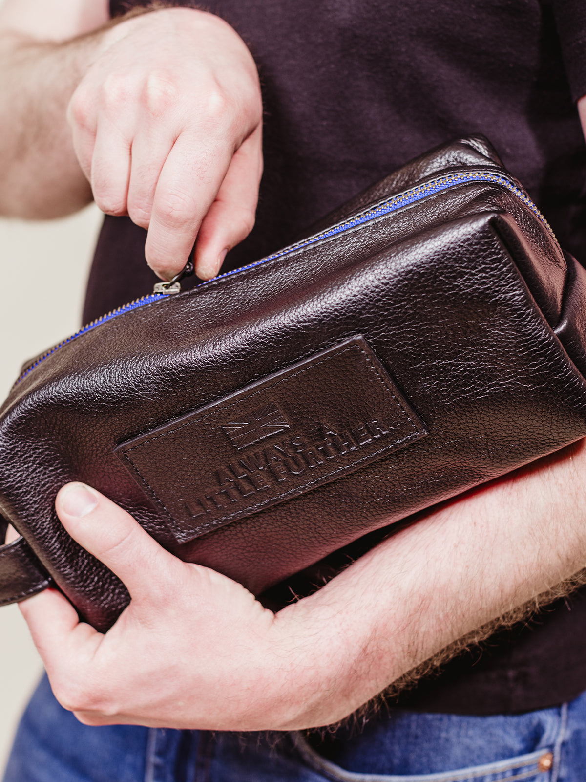 Iron Tight Men's Black Leather Toiletry Bag