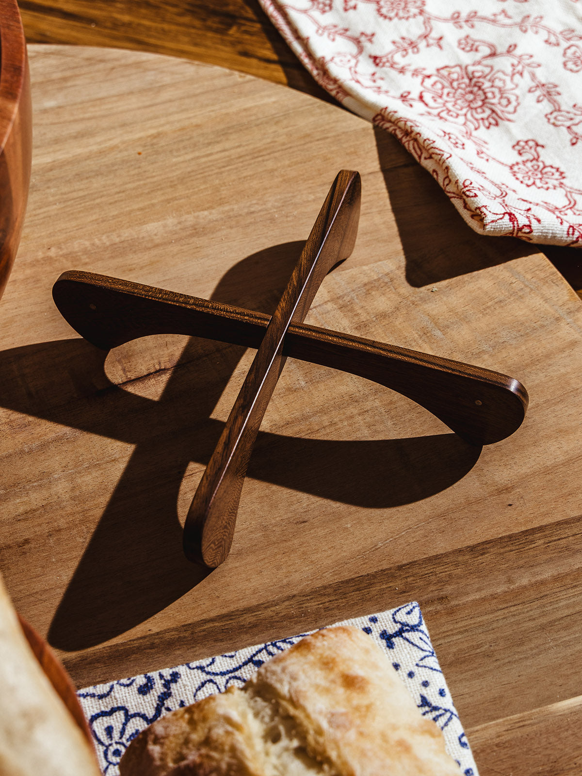 Magnetic Wooden Trivet/Stand