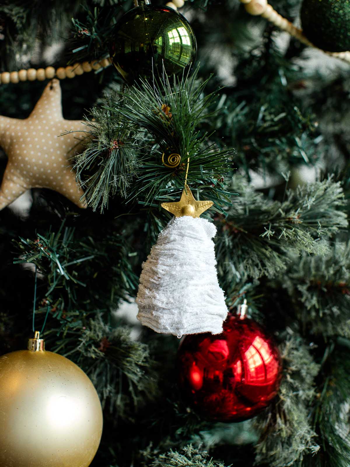 Mini Stacked Sweater Tree Ornament/Name Card Holder