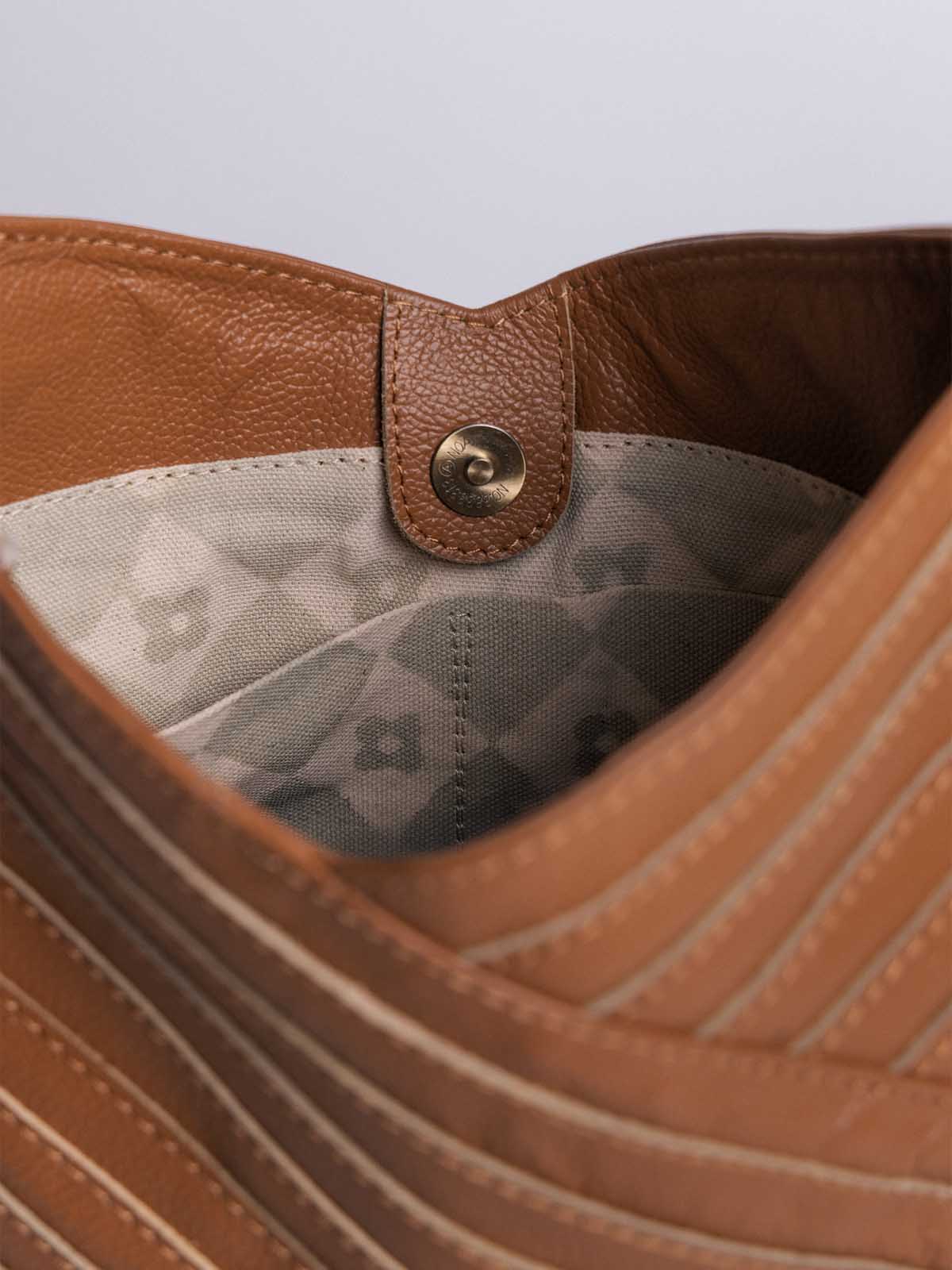 Criscross Leather Handbag in Camel
