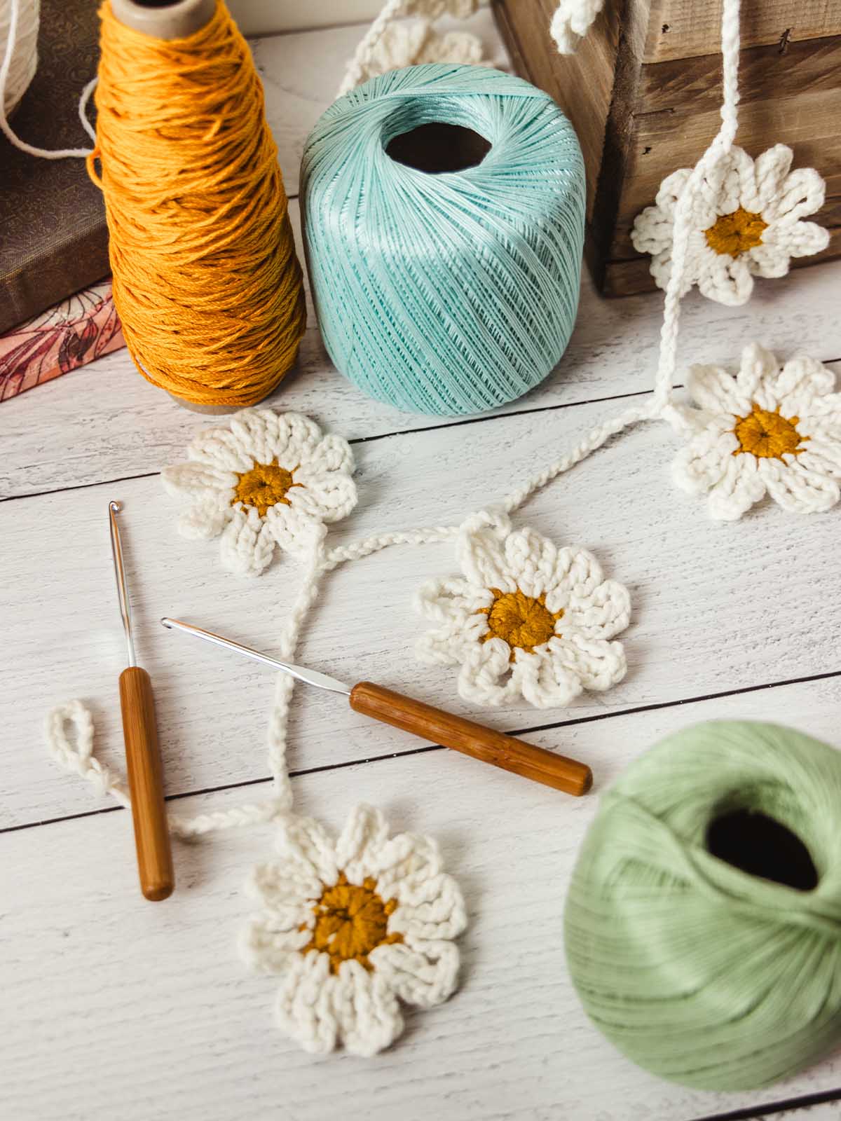 Crochet Daisy Garland