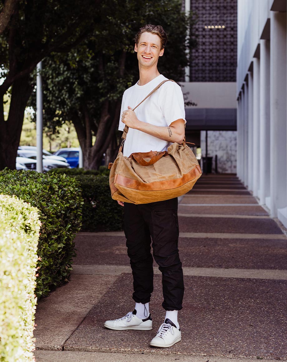 Weekender Bag in Black or Tan