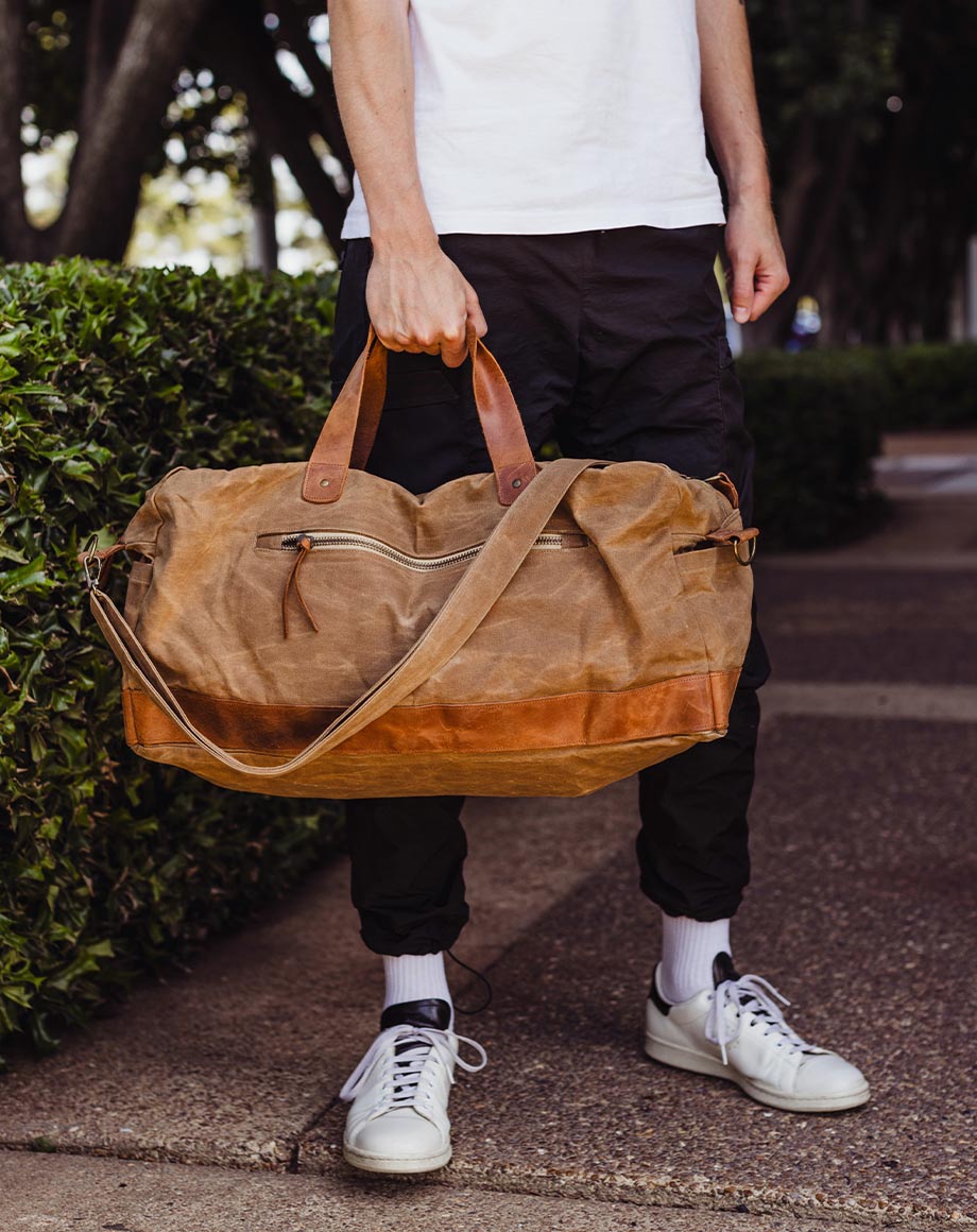 Weekender Bag in Black or Tan