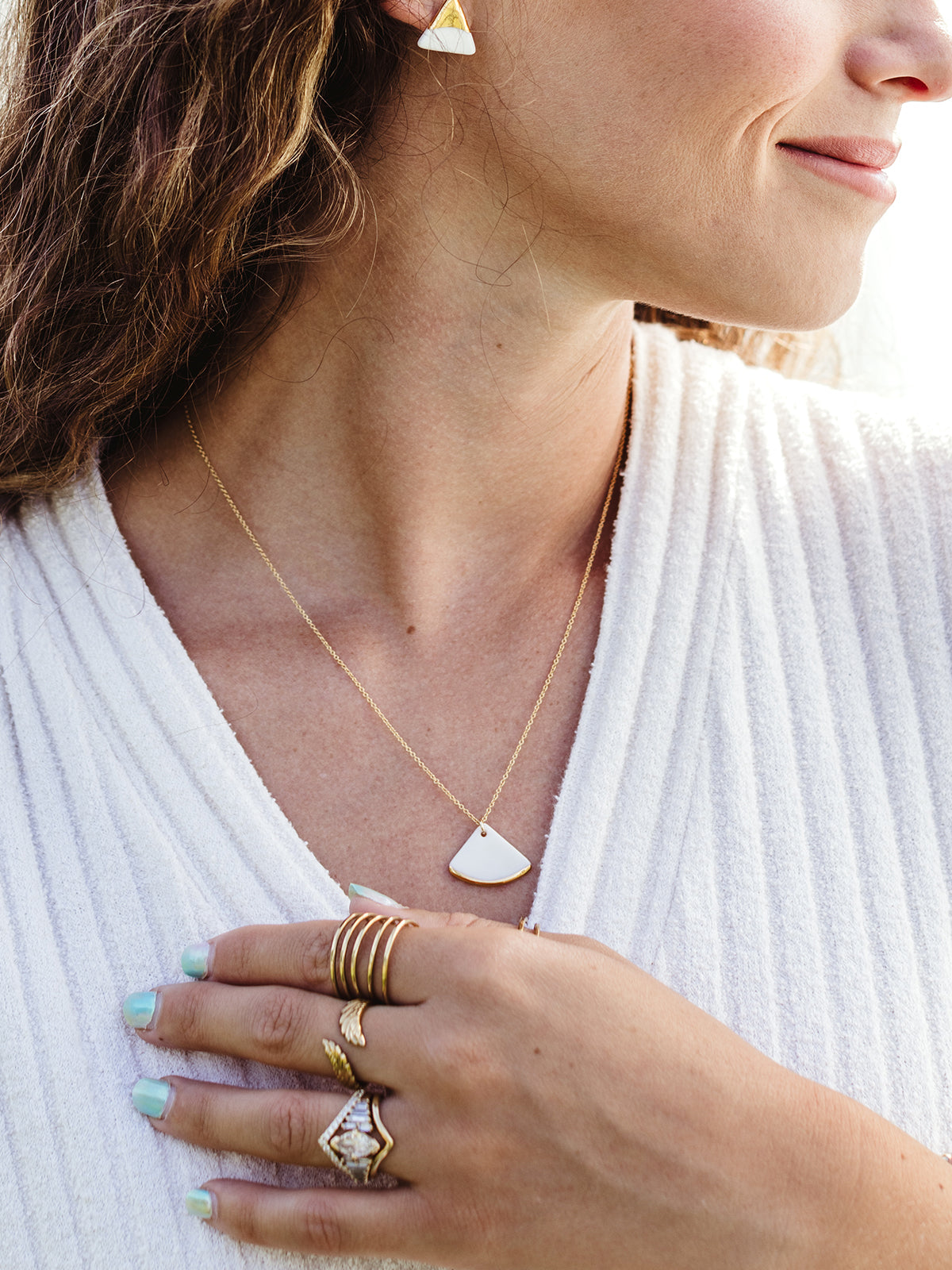 Fan Pendant Necklace