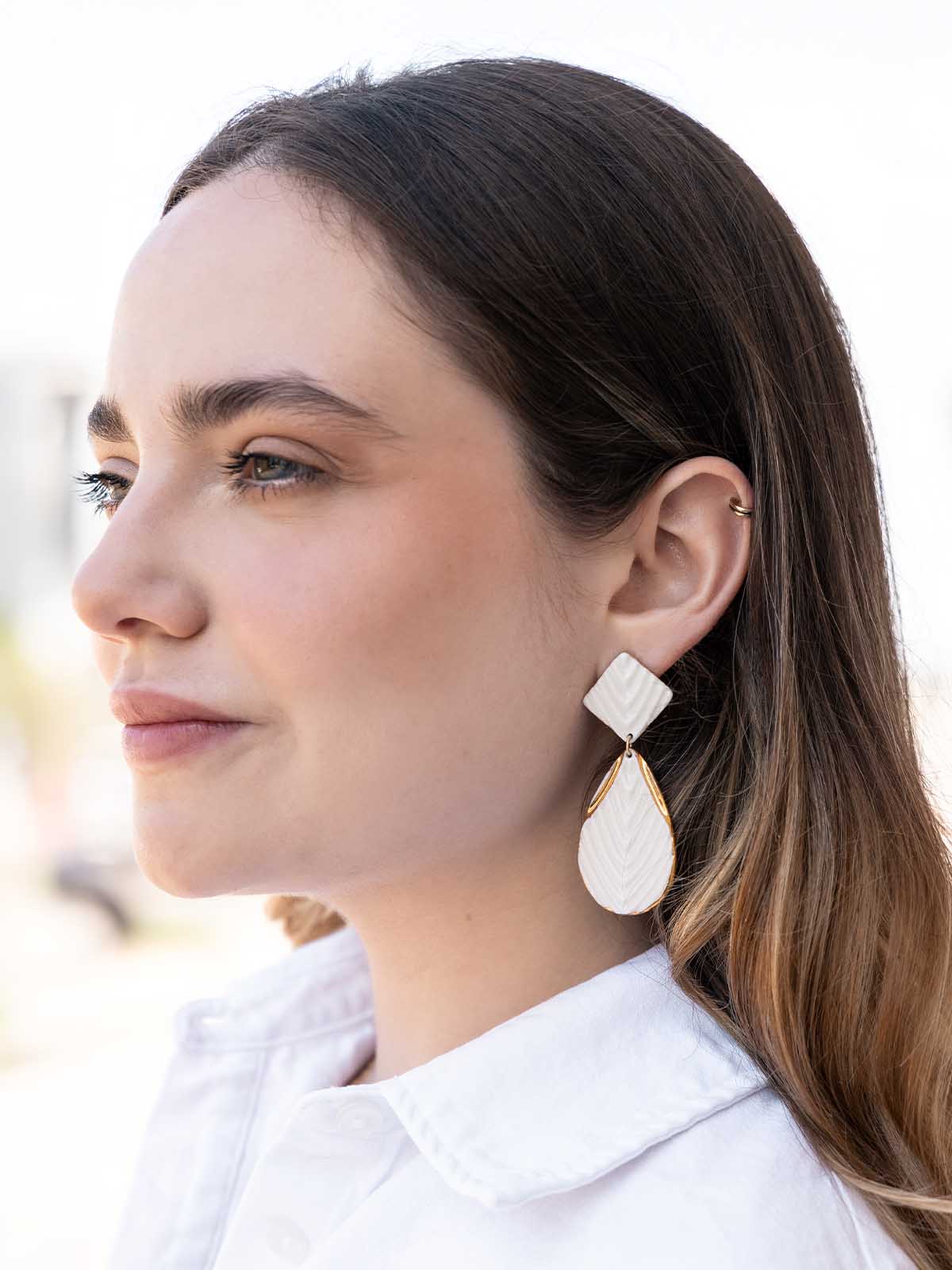 Poise Gold & White Earrings