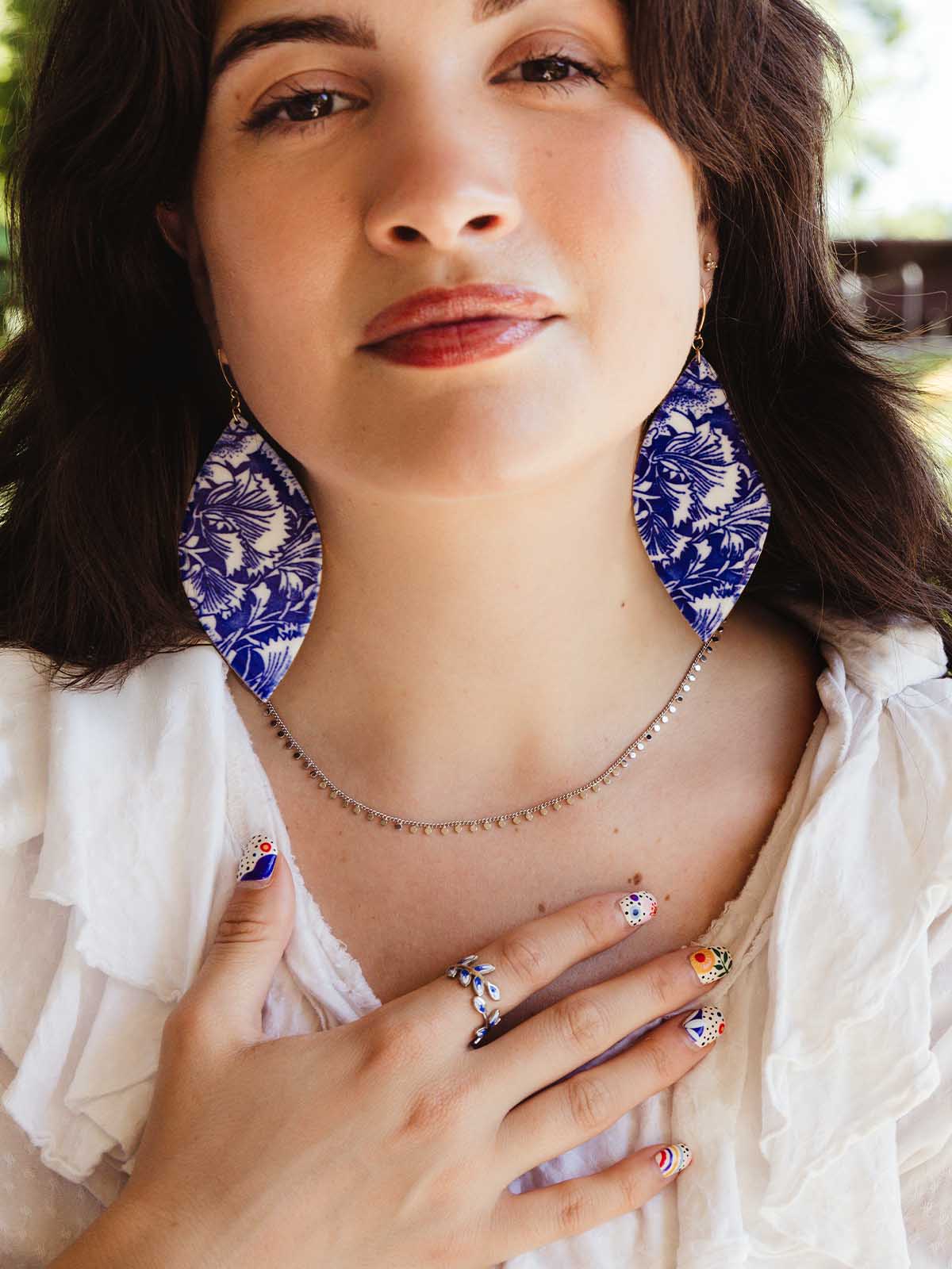 Joyful Radiance Silver Disc Necklace