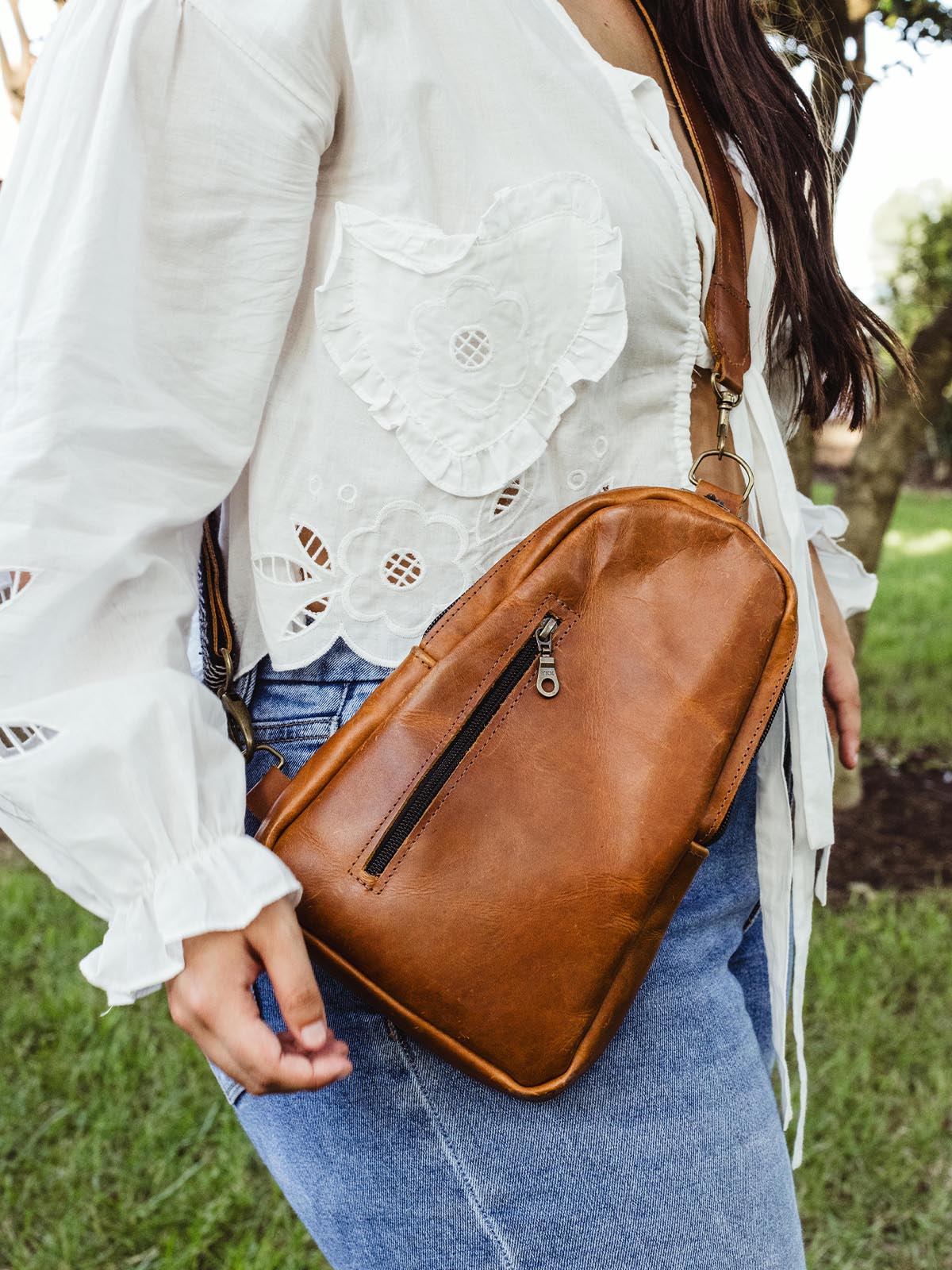 Sling Leather Crossbody Purse in Cognac
