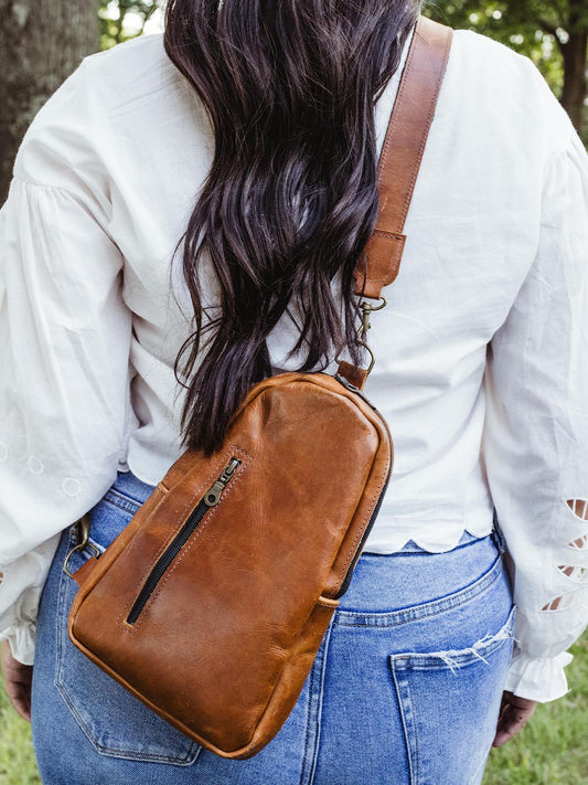 Sling Leather Crossbody Purse in Cognac