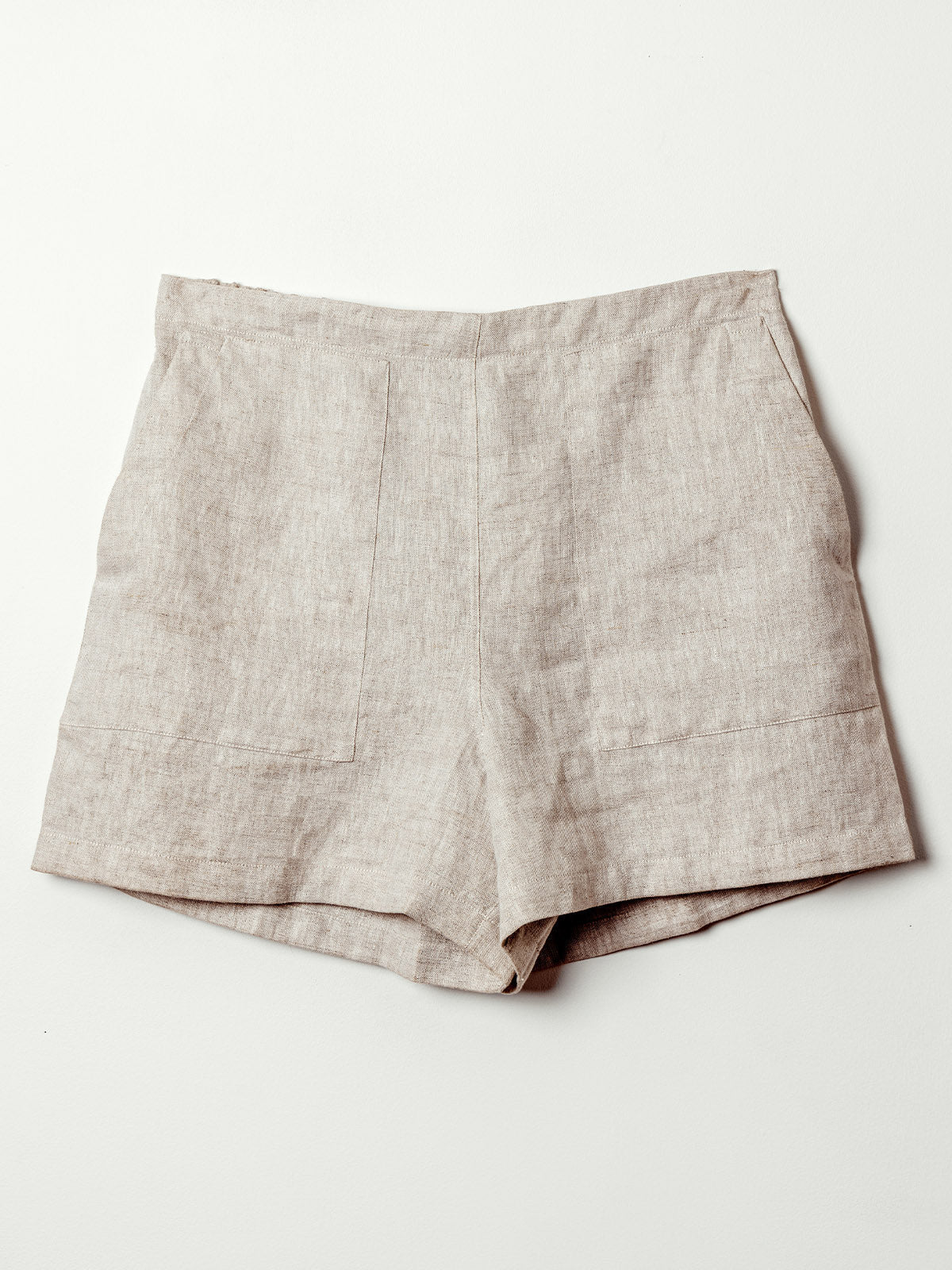 Indi Linen Shorts in Natural