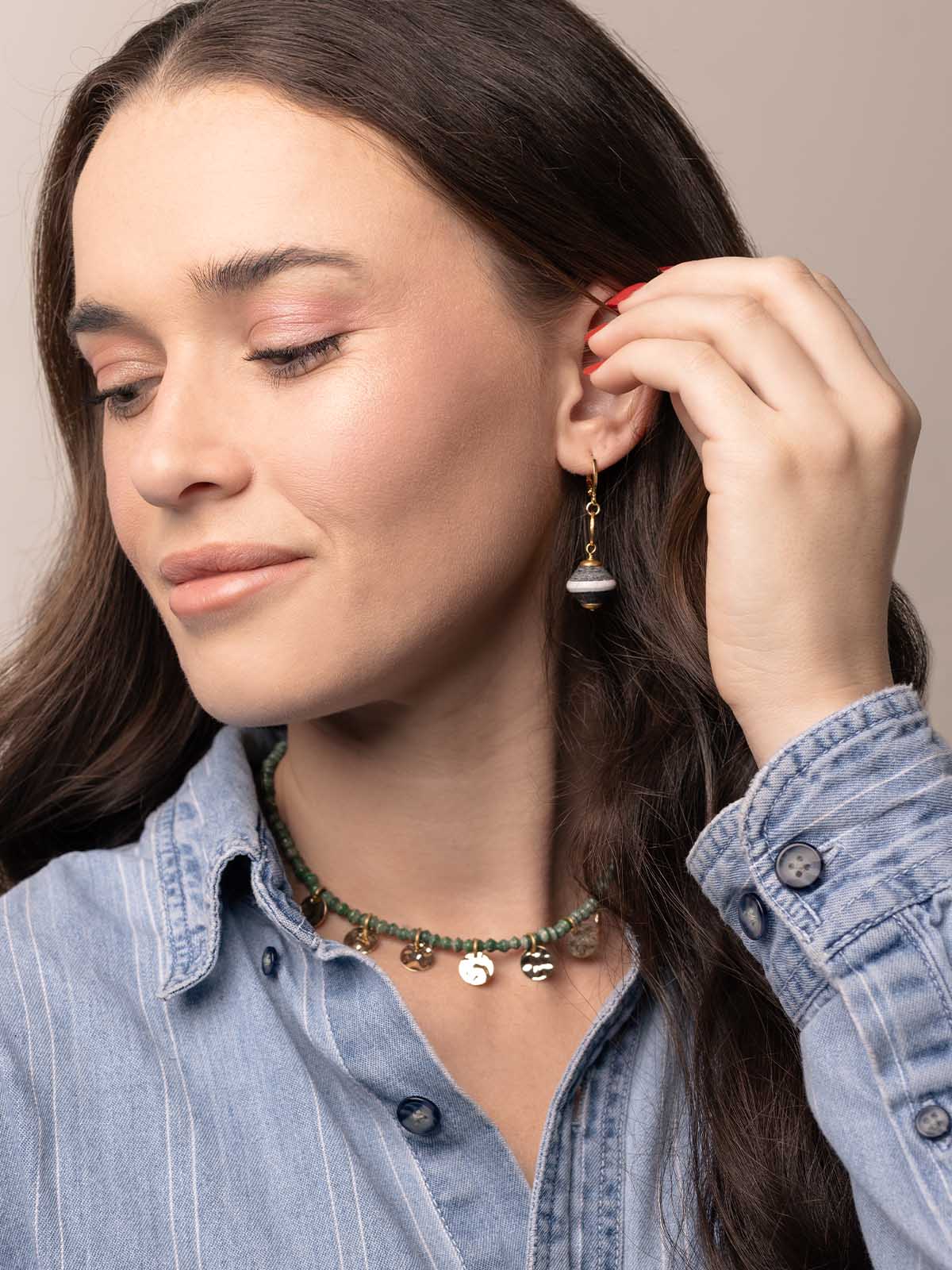 Black & White Drop Earrings in Gold